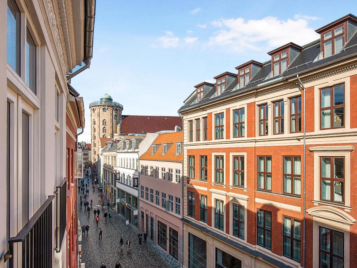 Sanders Leaves - Chic Three-Bedroom Apartment In Downtown Kopenhagen Bagian luar foto